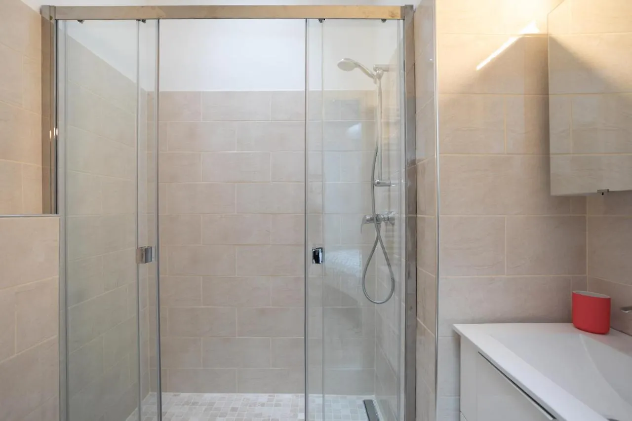 Top Apartment Elysee Ternes Παρίσι 0*,  Γαλλία